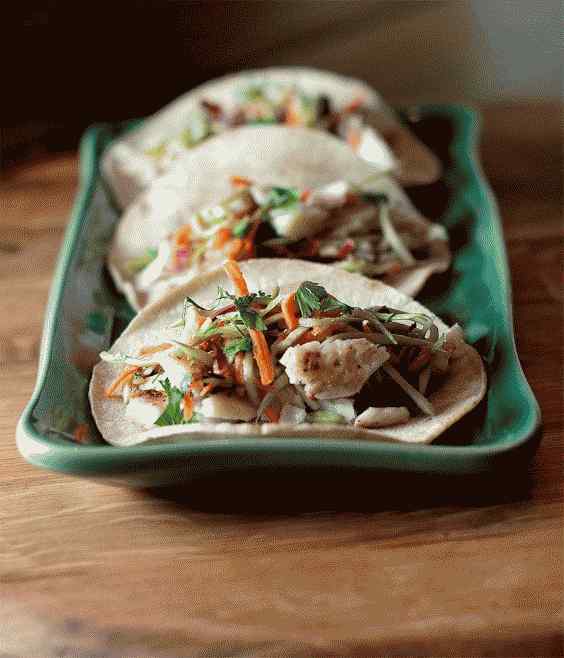 44. Sund broccoli Slaw Fish Tacos