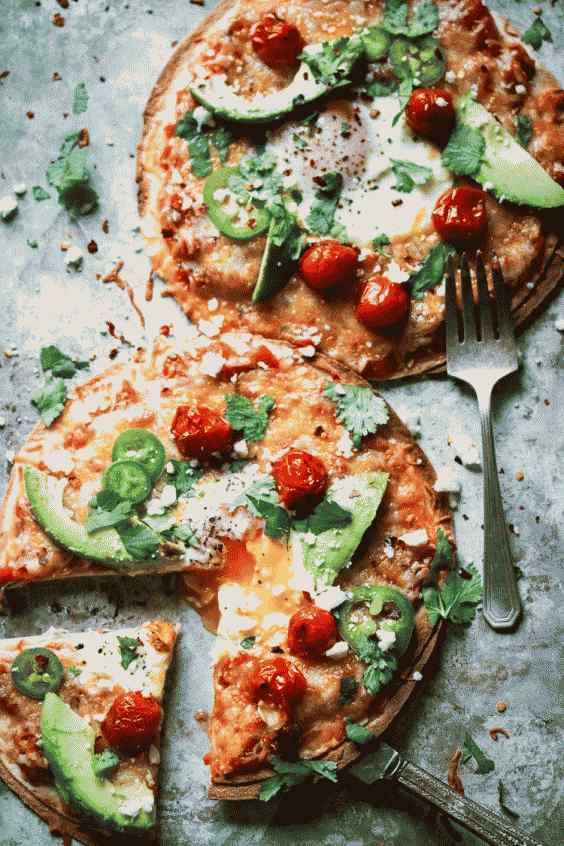 15. Pizza de desayuno de tortilla cargada