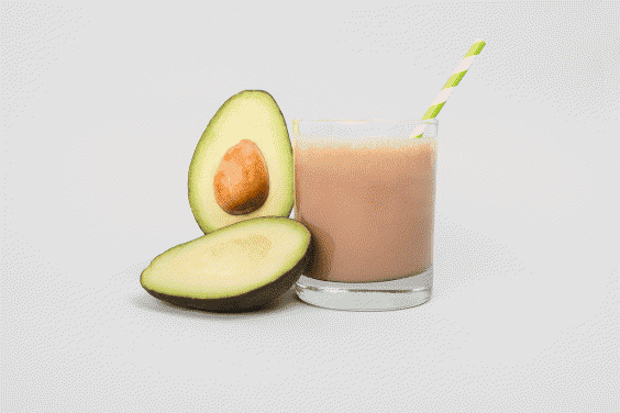 Batido de proteína de aguacate y chocolate