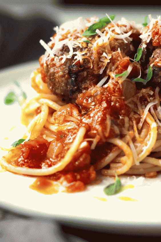 29. Marinara de albóndigas de orégano