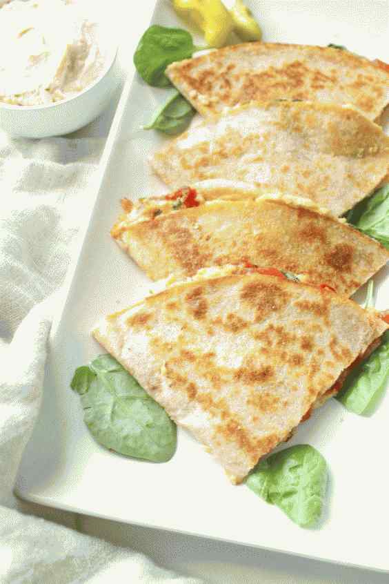 16. Quesadillas simples de hummus vegano