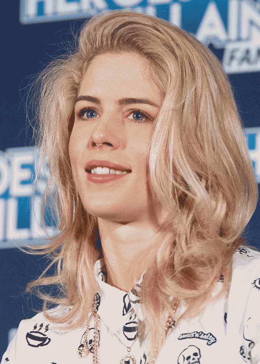 Emily Bett Rickards HVFFATL2017OTA-ALS-33 (38737522312) (recortado) .jpg