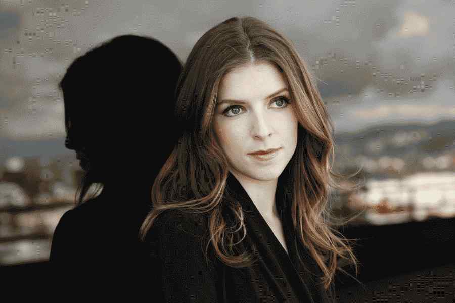 Tot ce trebuie să știți: Anna Kendrick, întâlniri, biografie și valoare netă