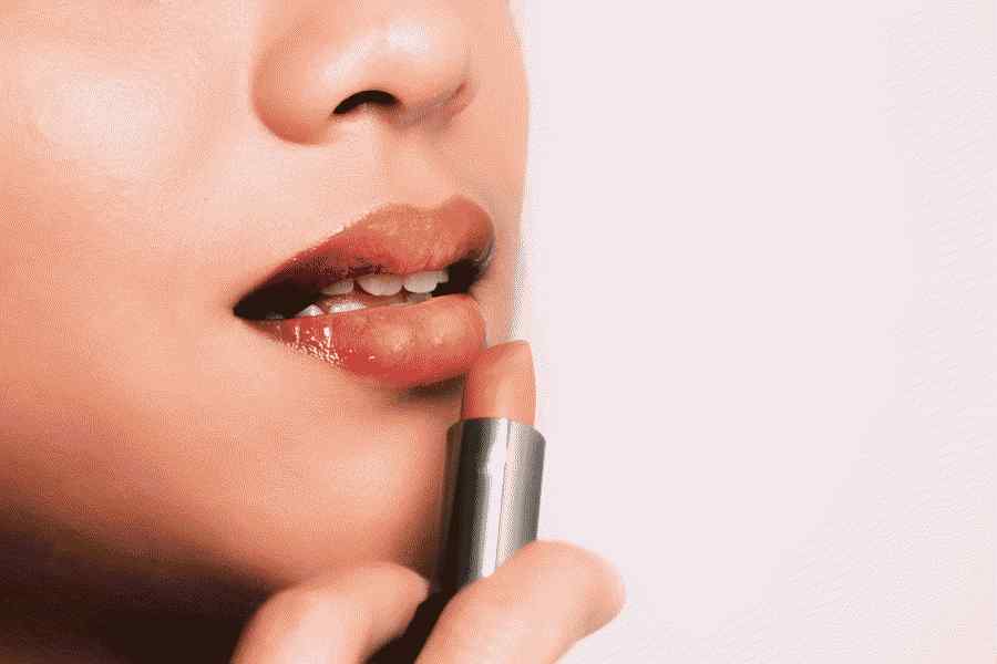 Kaj so lip plumper sijaj za ustnice in kako deluje