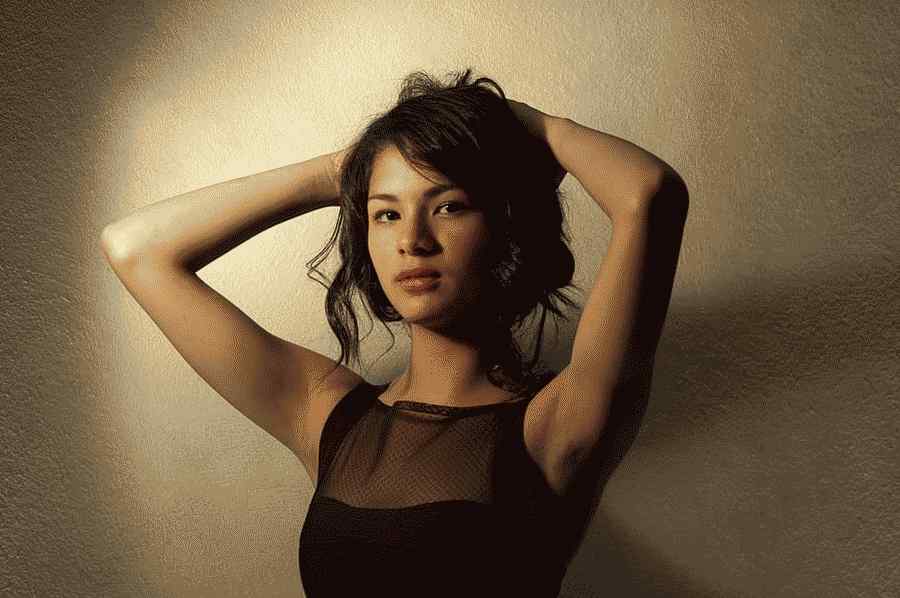 魅力的な女性になるための8つの良いヒントとアドバイス